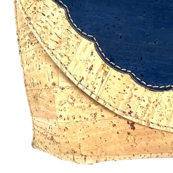 Carpel Made in Portugal Cork Crossbody Bag - Picture 5 of 13